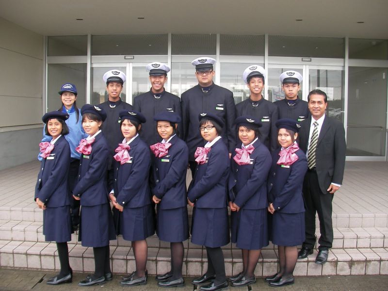 Học sinh của trường Hàng không Nhật Bản