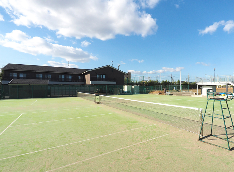 Sân tennis ở trường Sendai Ikuei cơ sở Tagajo